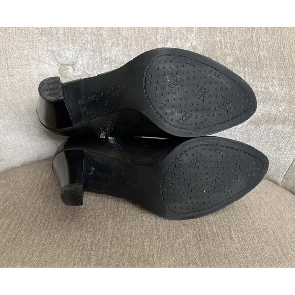 Adrienne Vittadini Women’s Ankle Boots Size 7.5 Leather Black Zip Up - Picture 8 of 8